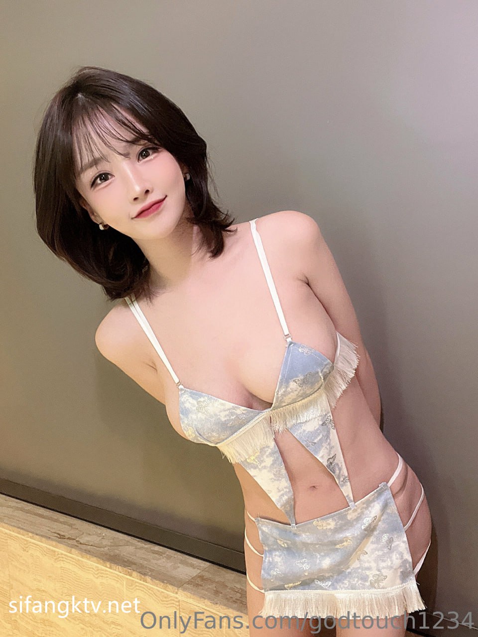 【2023-06-07】Please fuxx me here..👉🏻👈🏻.m4v